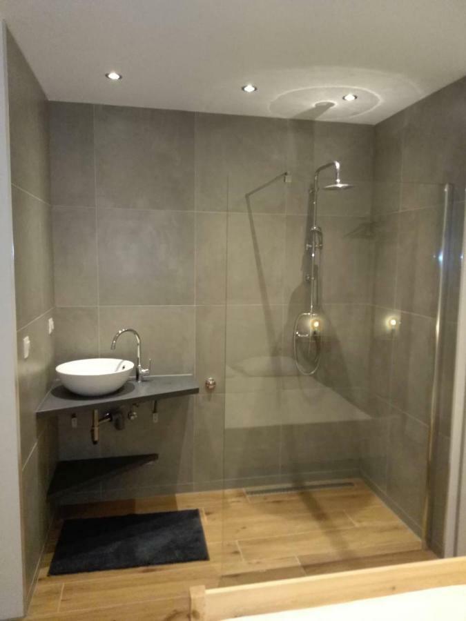 Studio Dean Porec Luaran gambar